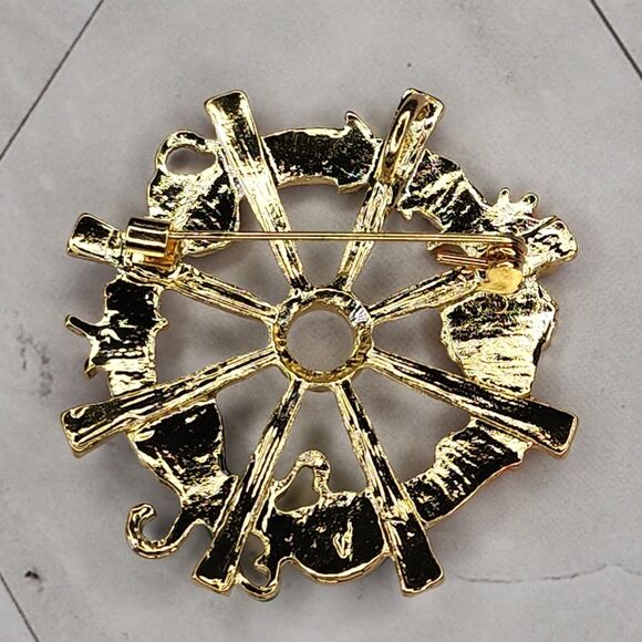 Ships Wheel Brooch Seahorse Octopus Starfish Ocean Enamel on Bright Gold Tone - Picture 4 of 4
